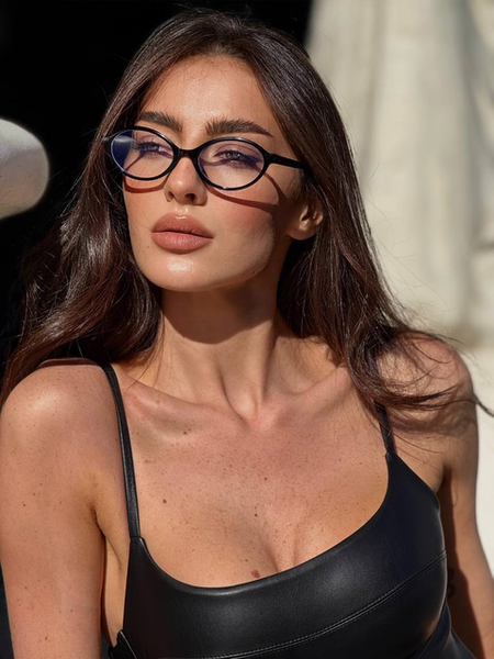 Oval - black Frame - clear lens